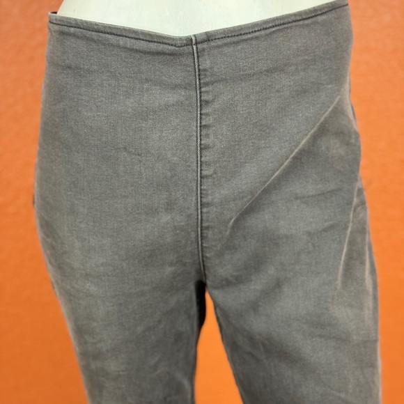 We The Free Dark Gray Flare Jeans Size 32. - Picture 2 of 16